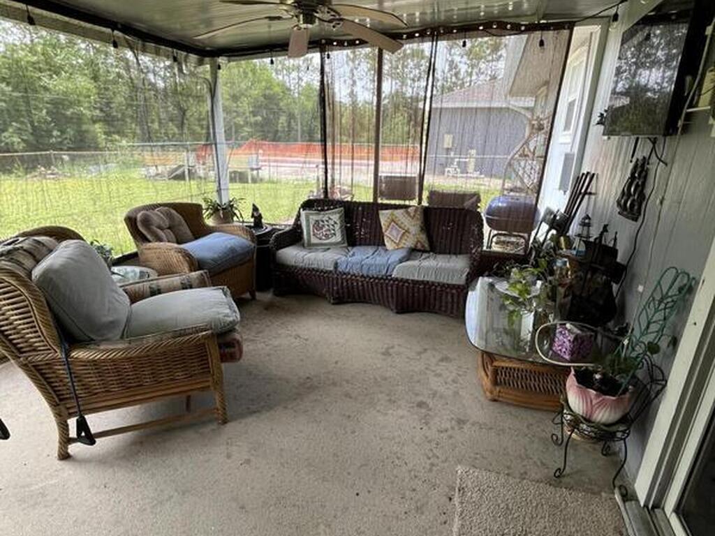 237 Jacaranda Avenue, Palm Bay, FL 32907