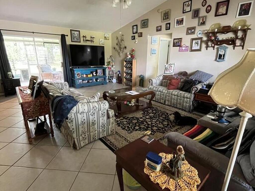 237 Jacaranda Avenue, Palm Bay, FL 32907