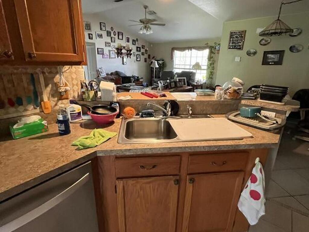 237 Jacaranda Avenue, Palm Bay, FL 32907