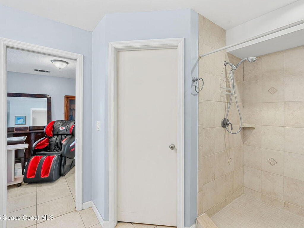 615 Seville Court, Satellite Beach, FL 32937