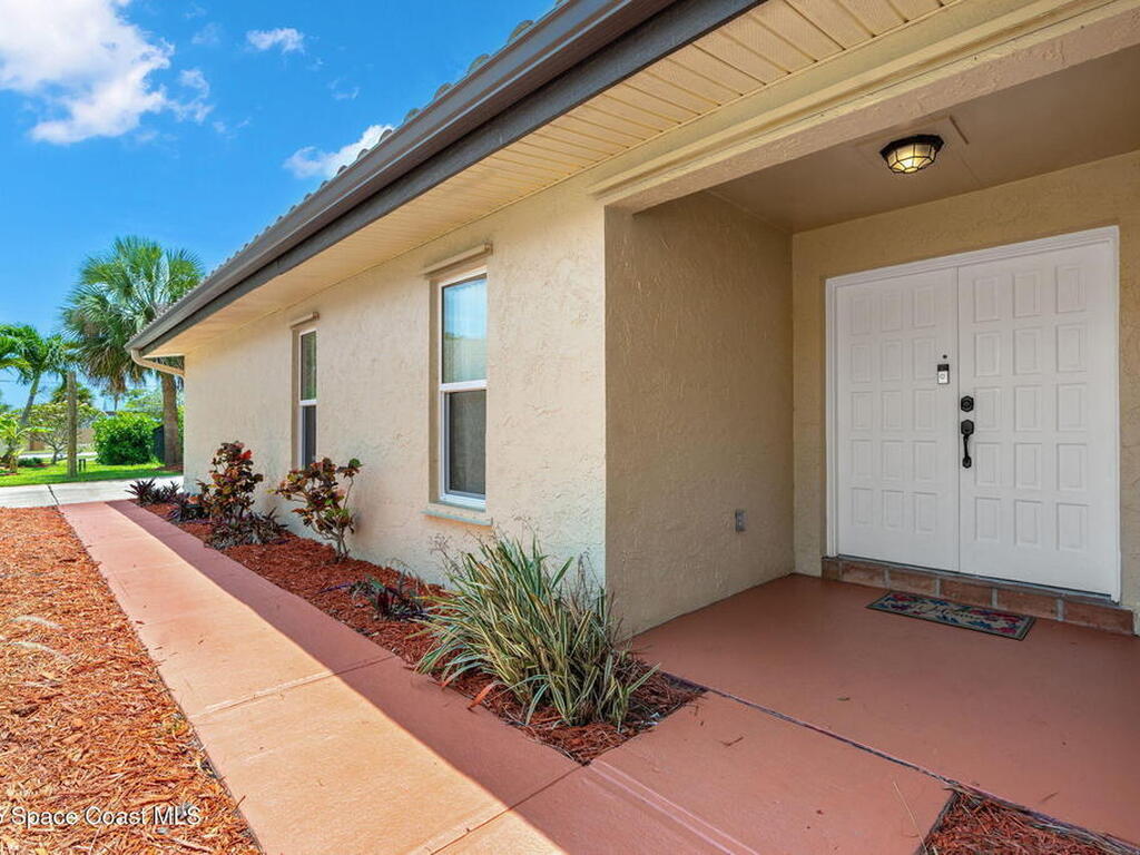 615 Seville Court, Satellite Beach, FL 32937