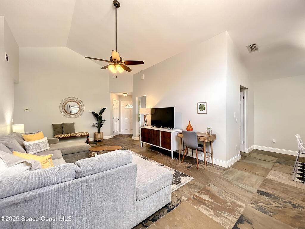 10360 Crystal Point Drive, Orlando, FL 32825