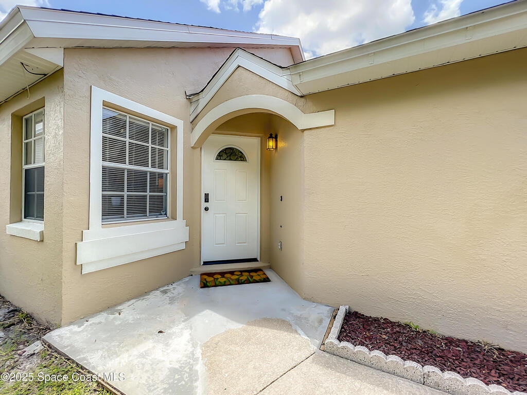 10360 Crystal Point Drive, Orlando, FL 32825