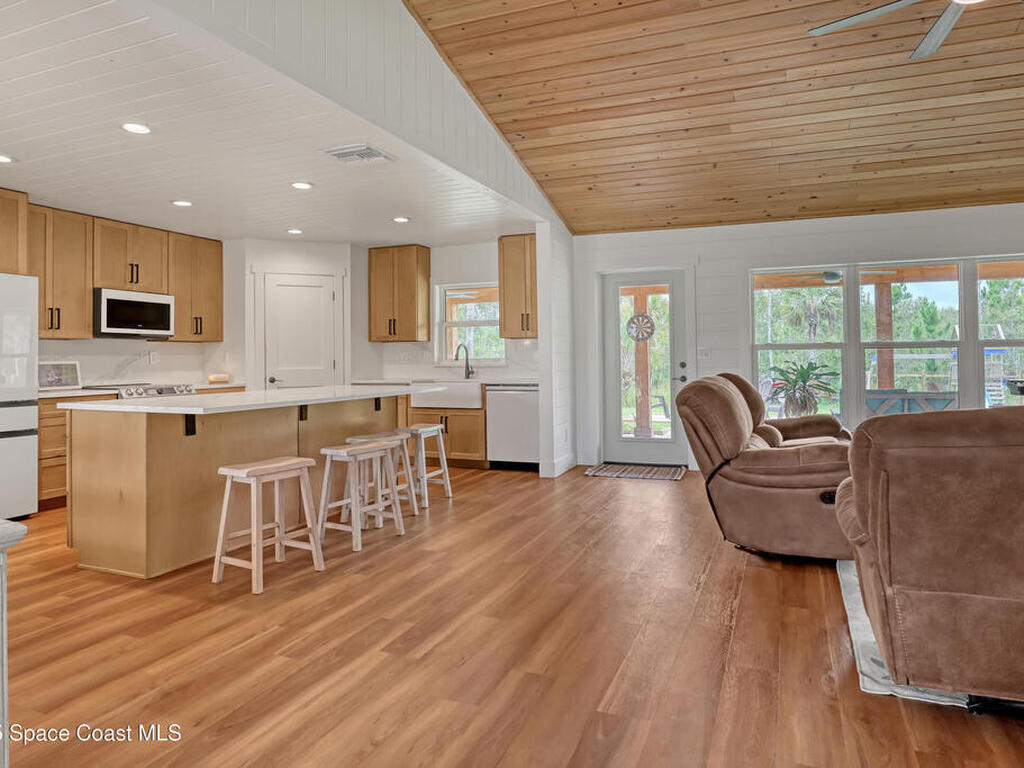 3350 Leghorn Road, Malabar, FL 32950