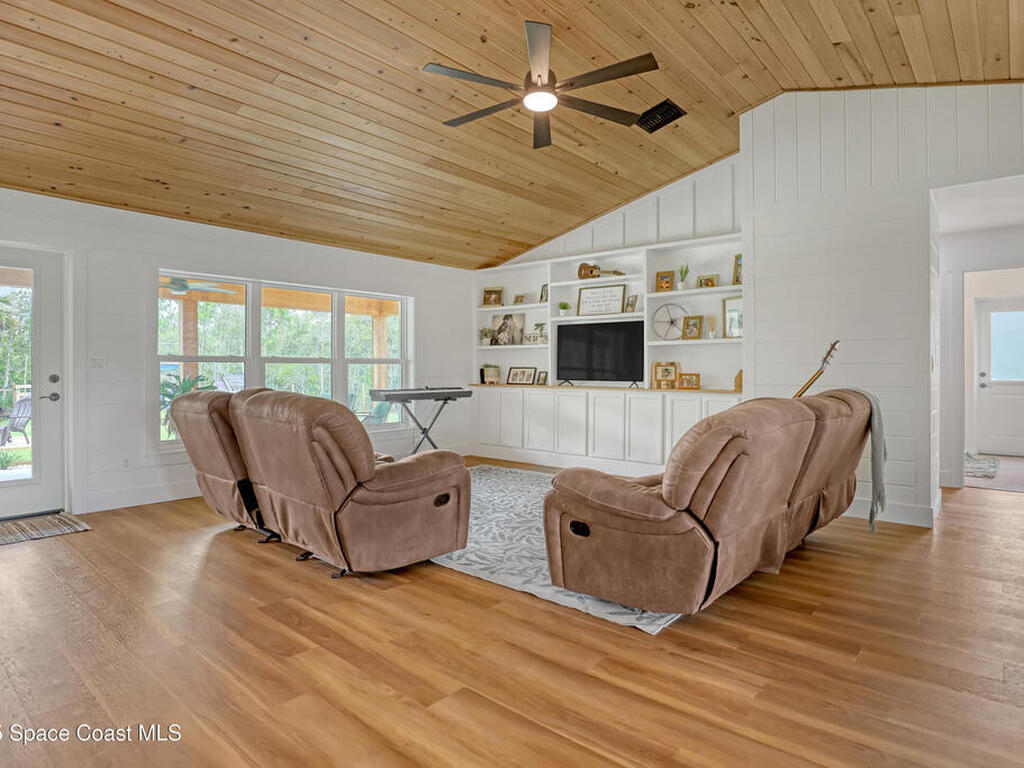 3350 Leghorn Road, Malabar, FL 32950