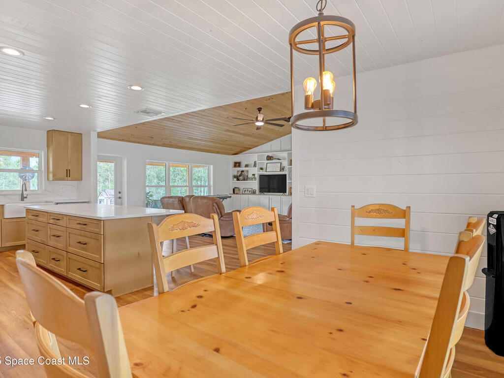 3350 Leghorn Road, Malabar, FL 32950