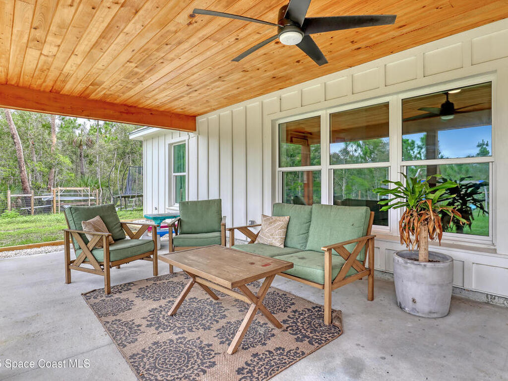 3350 Leghorn Road, Malabar, FL 32950