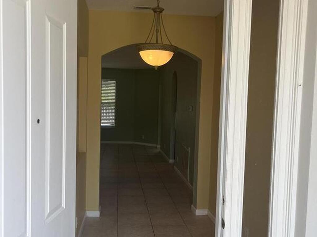 6110 46th Lane, Vero Beach, FL 32967