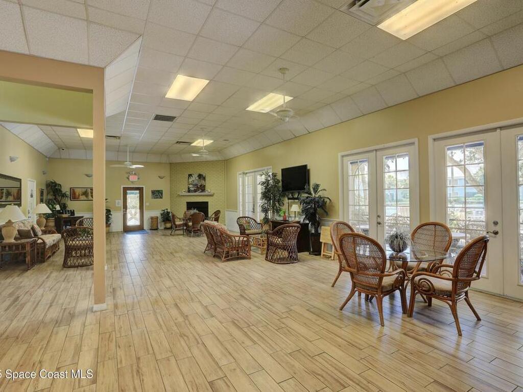 5725 Pelican Pointe Drive, Sebastian, FL 32958