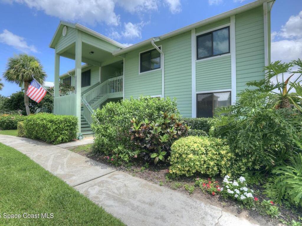 5725 Pelican Pointe Drive, Sebastian, FL 32958