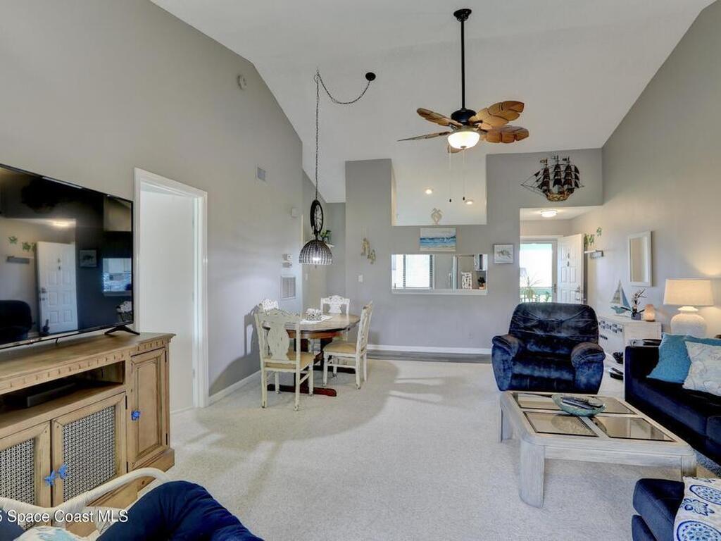5725 Pelican Pointe Drive, Sebastian, FL 32958
