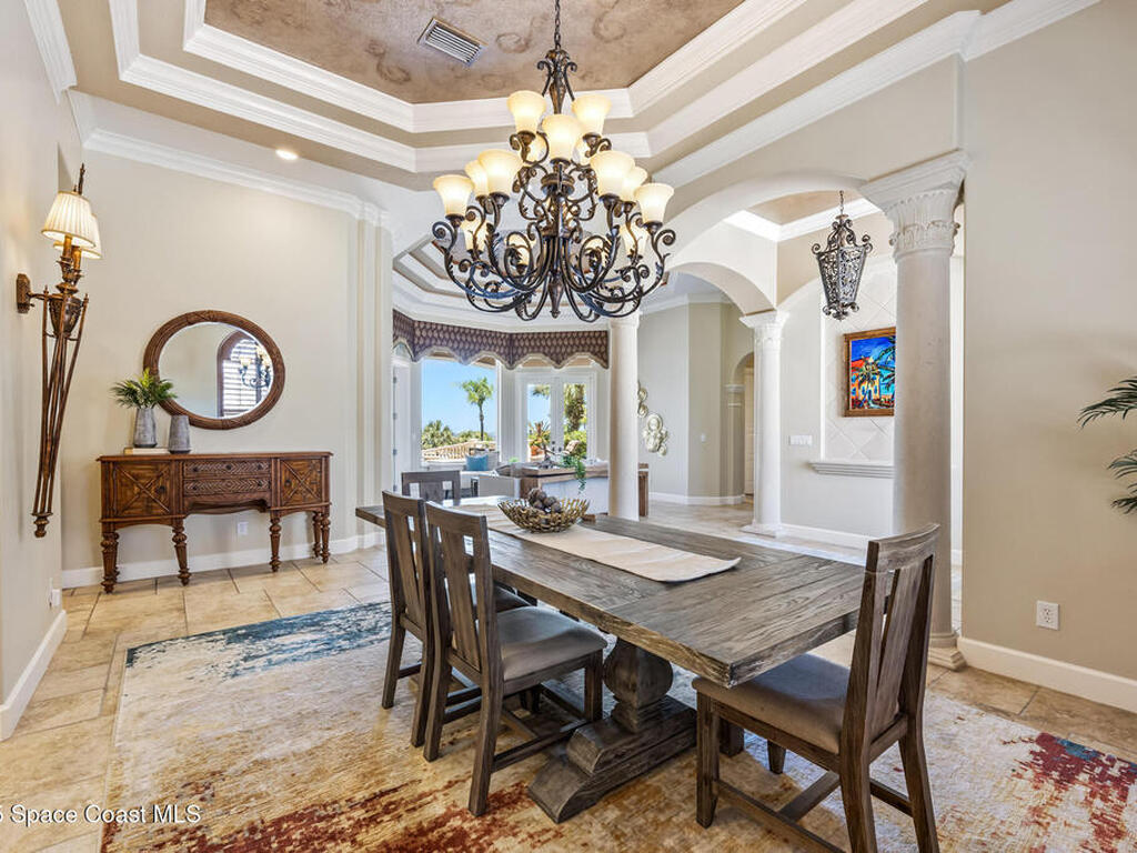 671 Indian River Drive, Melbourne, FL 32935