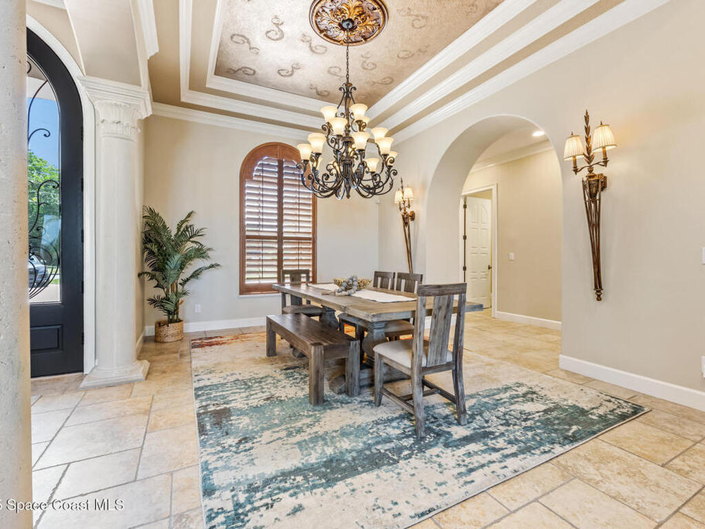 671 Indian River Drive, Melbourne, FL 32935
