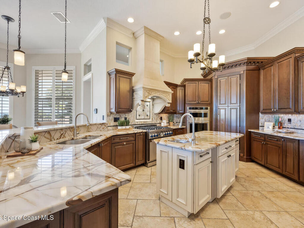 671 Indian River Drive, Melbourne, FL 32935
