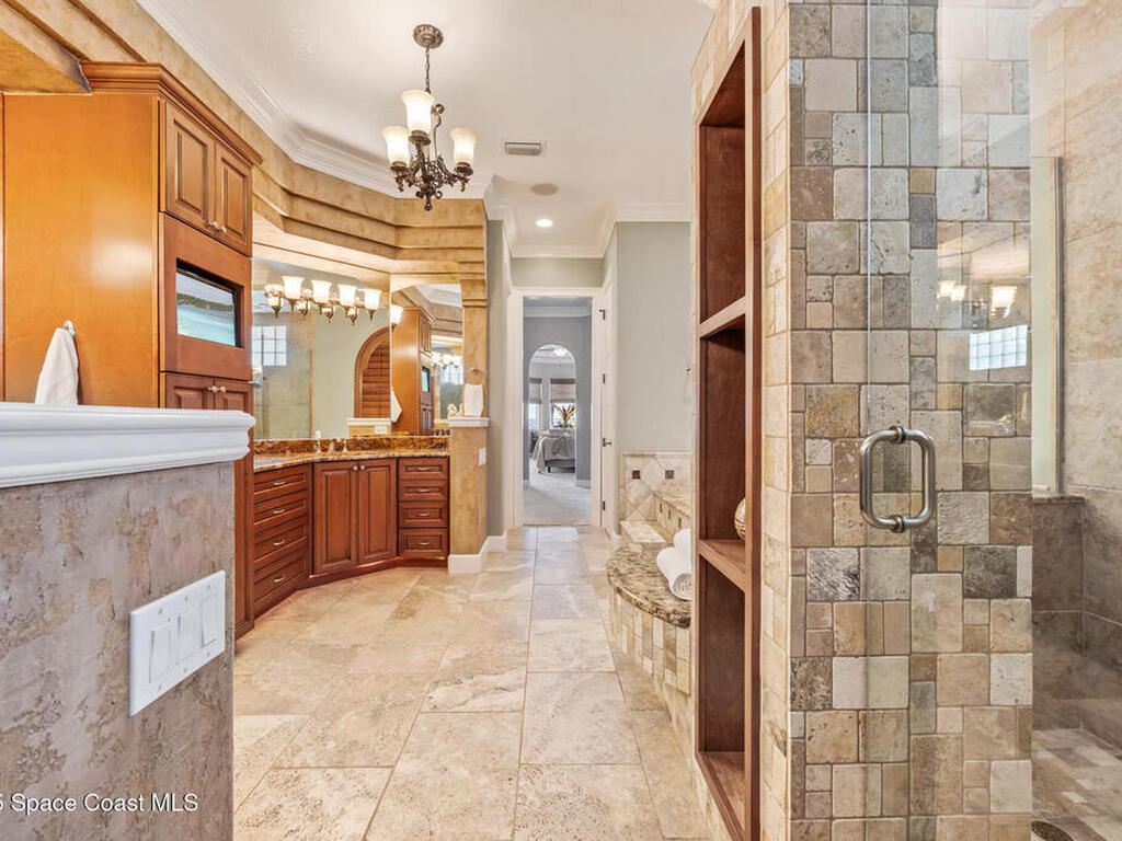 671 Indian River Drive, Melbourne, FL 32935
