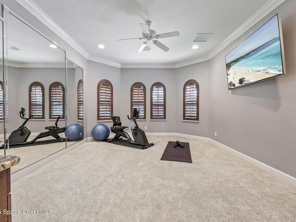 671 Indian River Drive, Melbourne, FL 32935