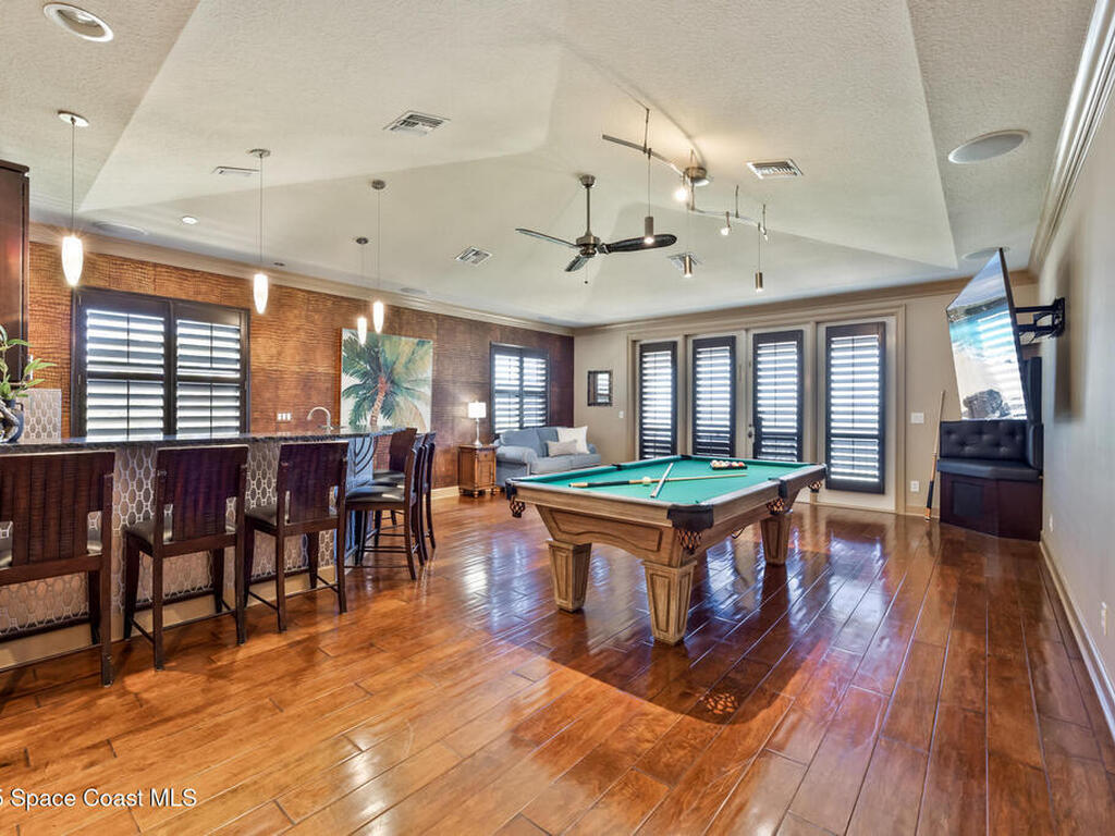671 Indian River Drive, Melbourne, FL 32935