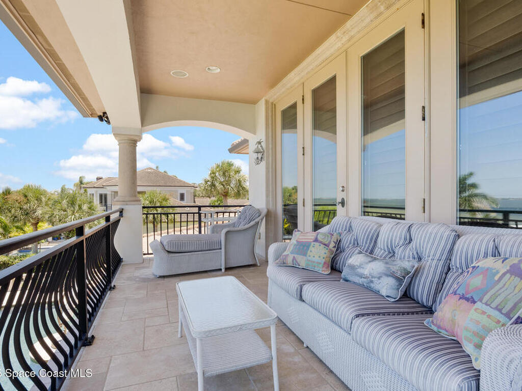 671 Indian River Drive, Melbourne, FL 32935
