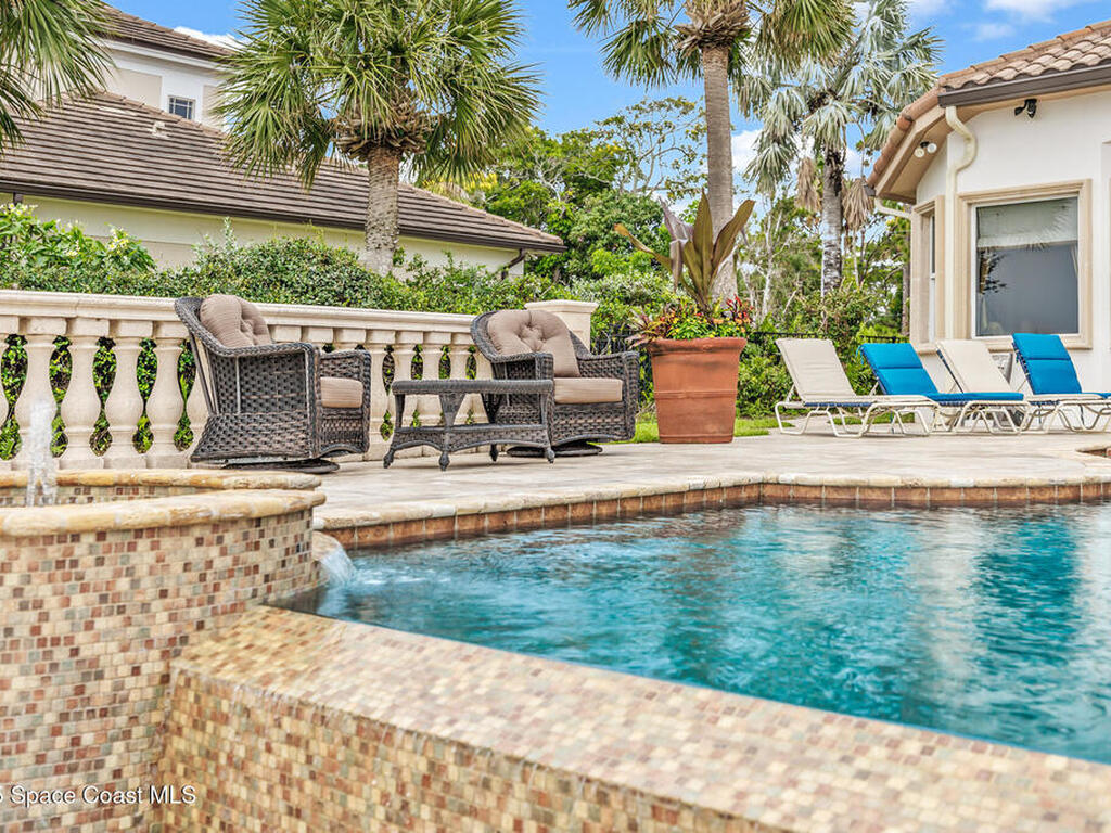 671 Indian River Drive, Melbourne, FL 32935