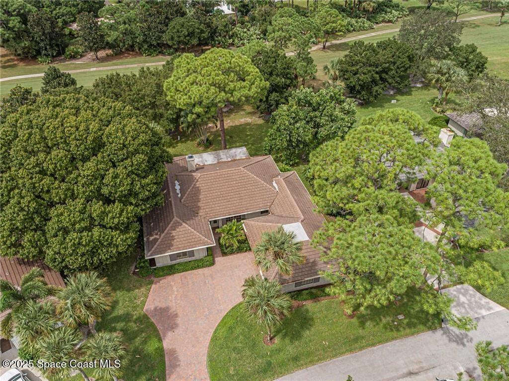 102 Prestwick Circle, Vero Beach, FL 32967