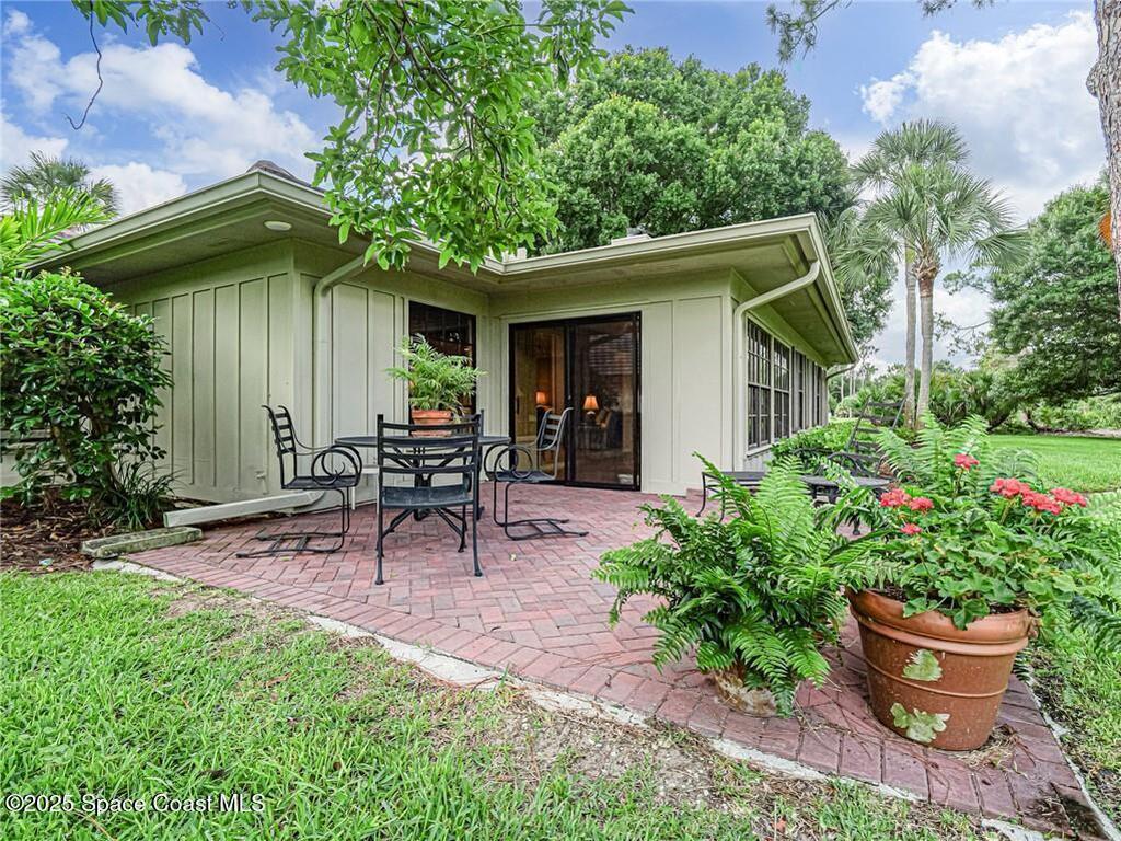 102 Prestwick Circle, Vero Beach, FL 32967