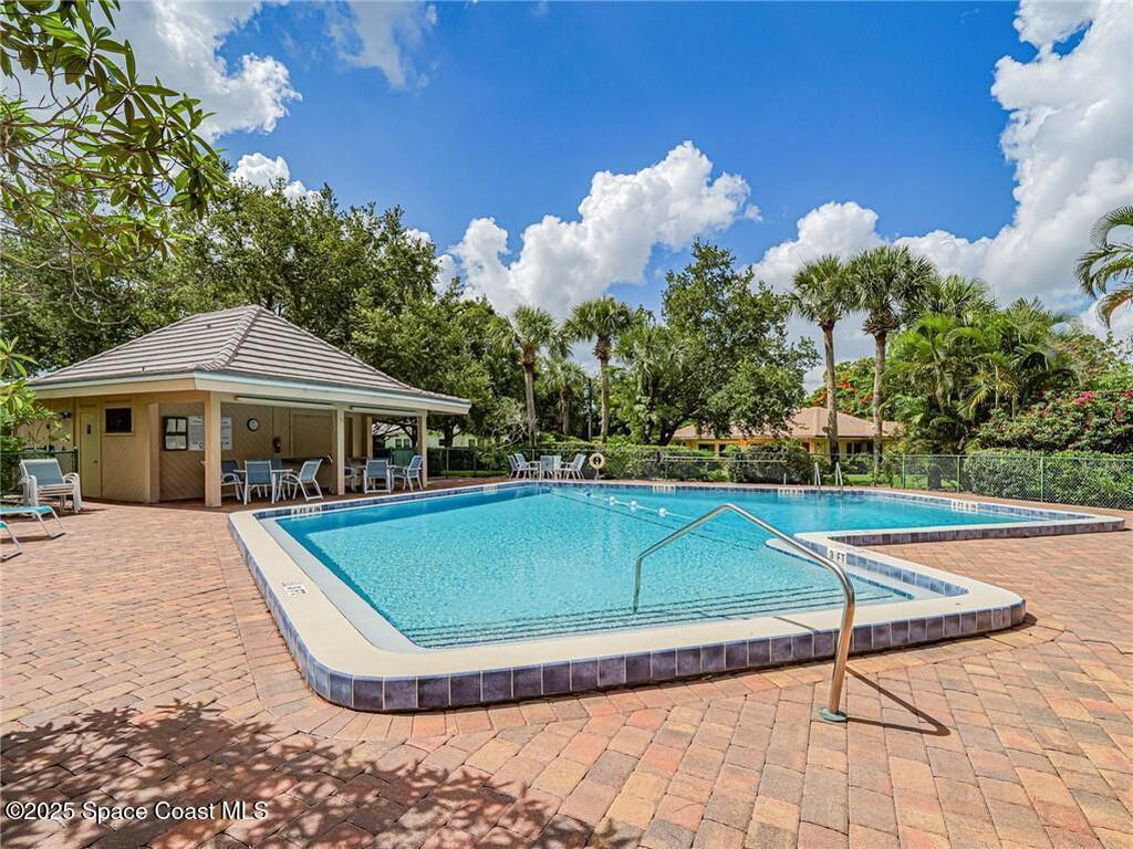 102 Prestwick Circle, Vero Beach, FL 32967