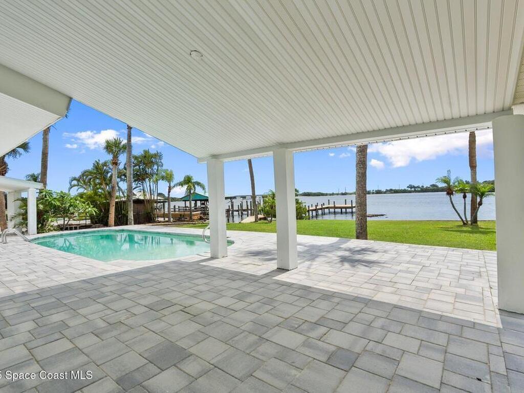 9670 Riverview Drive, Micco, FL 32976