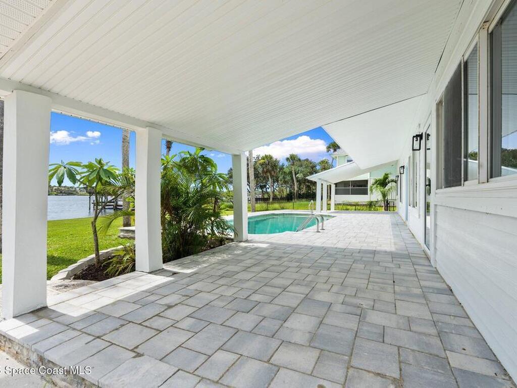 9670 Riverview Drive, Micco, FL 32976