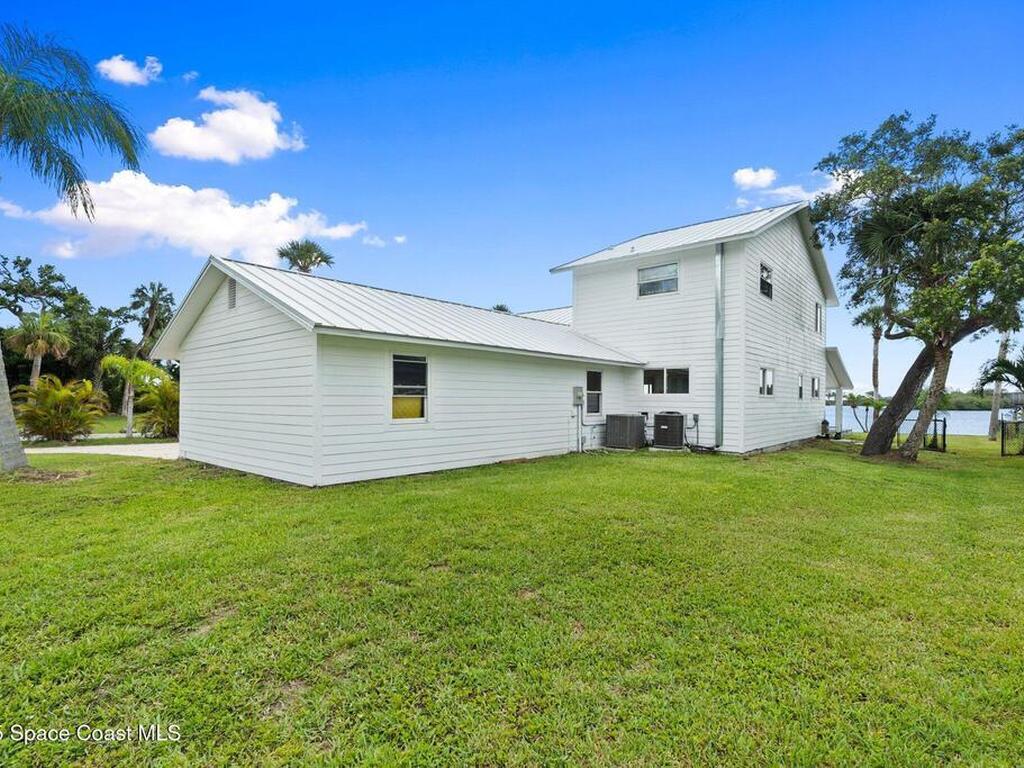 9670 Riverview Drive, Micco, FL 32976