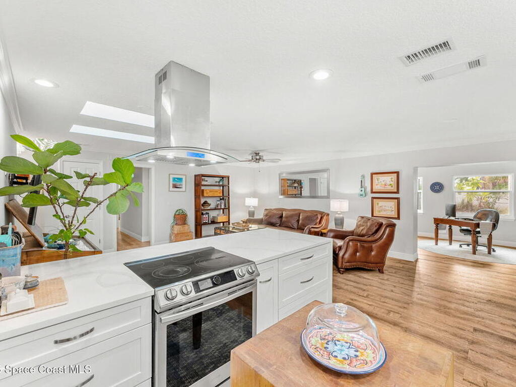 3394 Jay Tee Drive, Melbourne, FL 32901
