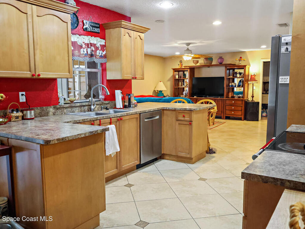 686 Joy St Street, Sebastian, FL 32958