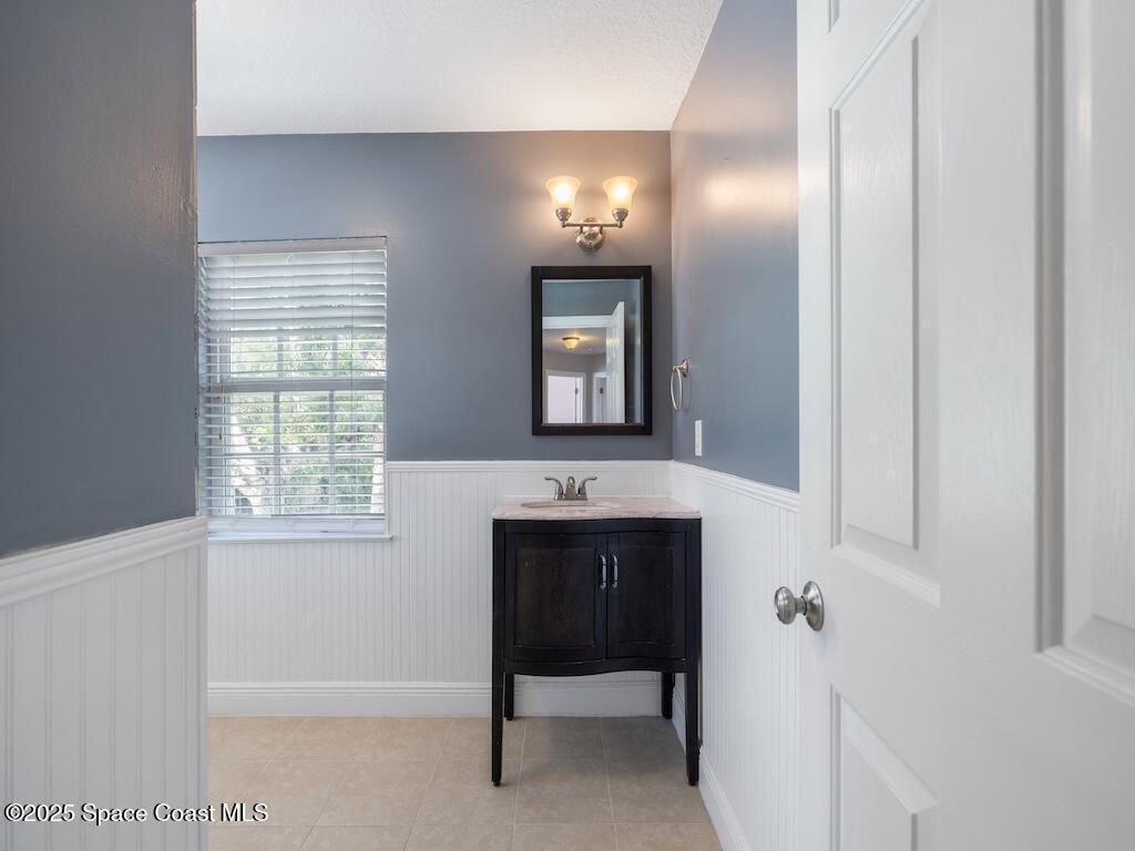 725 61st Avenue, Vero Beach, FL 32968