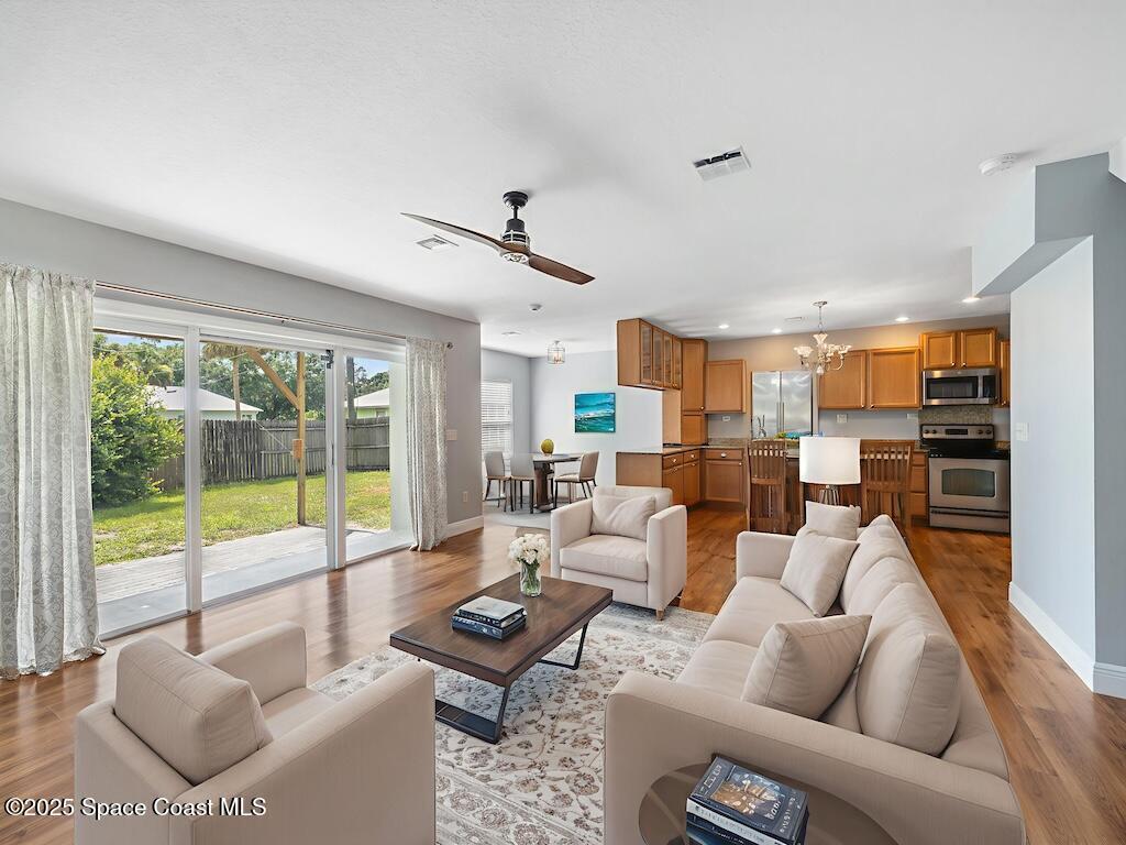 725 61st Avenue, Vero Beach, FL 32968
