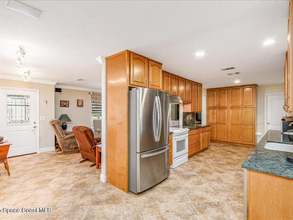 475 Atz Road, Malabar, FL 32950