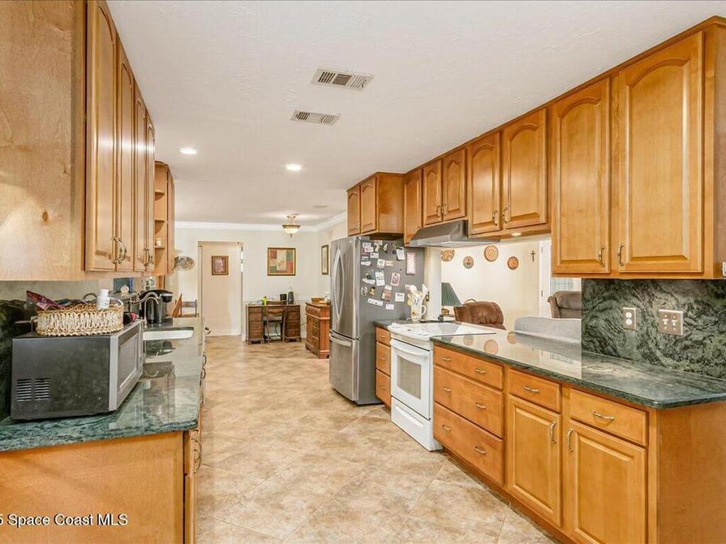475 Atz Road, Malabar, FL 32950