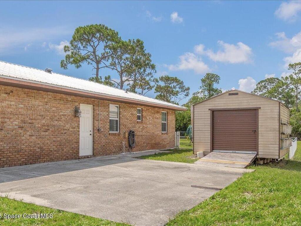 475 Atz Road, Malabar, FL 32950