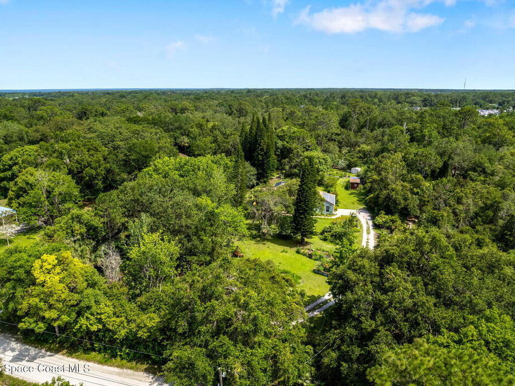 3565 Johns Road, Mims, FL 32754