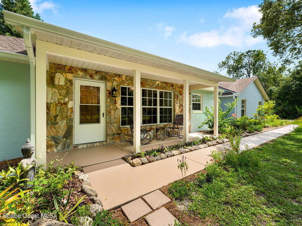3565 Johns Road, Mims, FL 32754