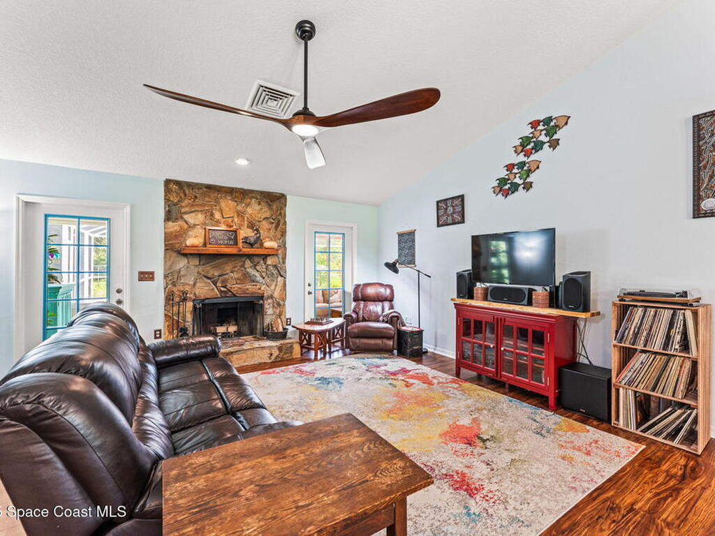 3565 Johns Road, Mims, FL 32754