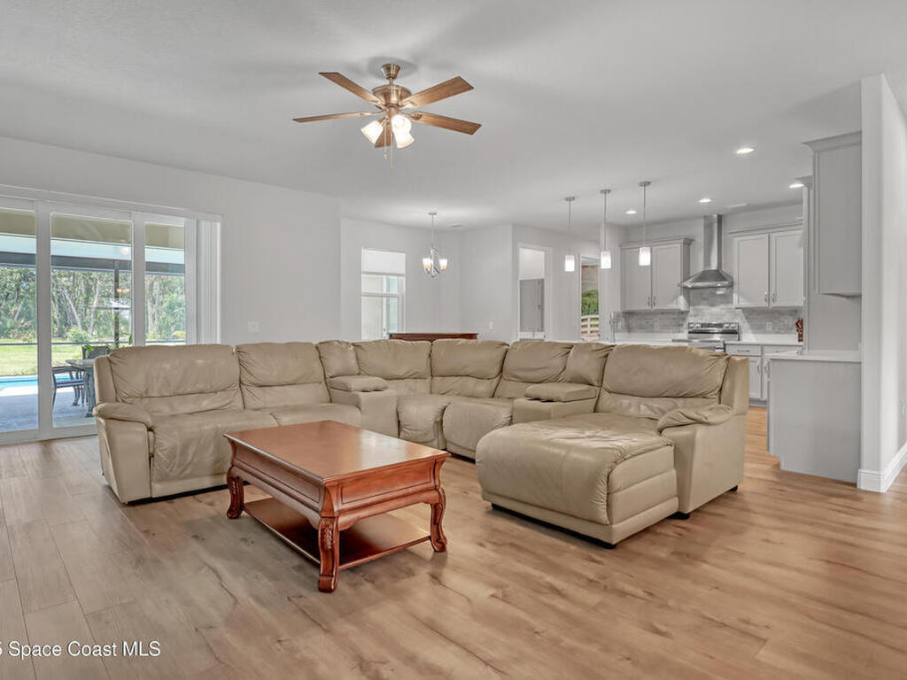 1841 Market Circle, Palm Bay, FL 32905