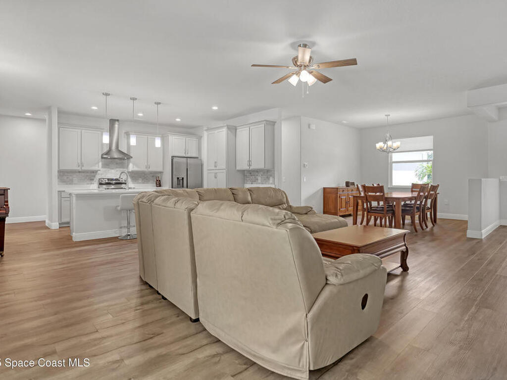 1841 Market Circle, Palm Bay, FL 32905