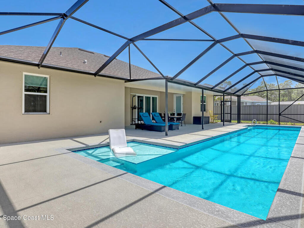 1841 Market Circle, Palm Bay, FL 32905