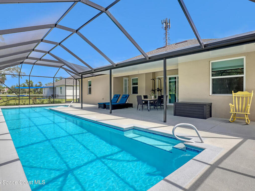 1841 Market Circle, Palm Bay, FL 32905