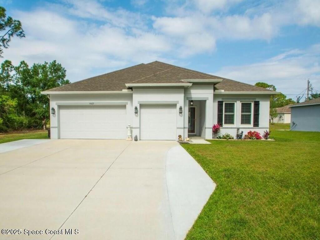 9025 106th Avenue, Vero Beach, FL 32967