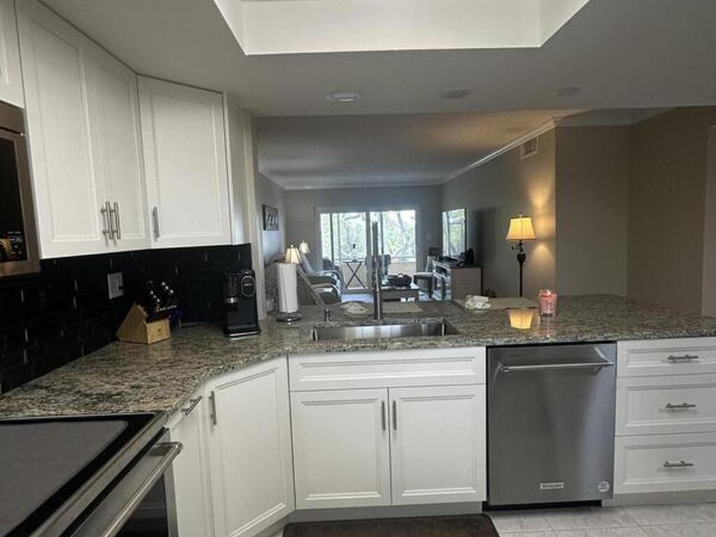 3210 N Harbor City Boulevard, Melbourne, FL 32935