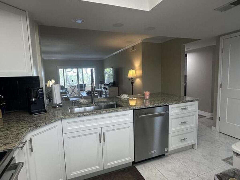 3210 N Harbor City Boulevard, Melbourne, FL 32935