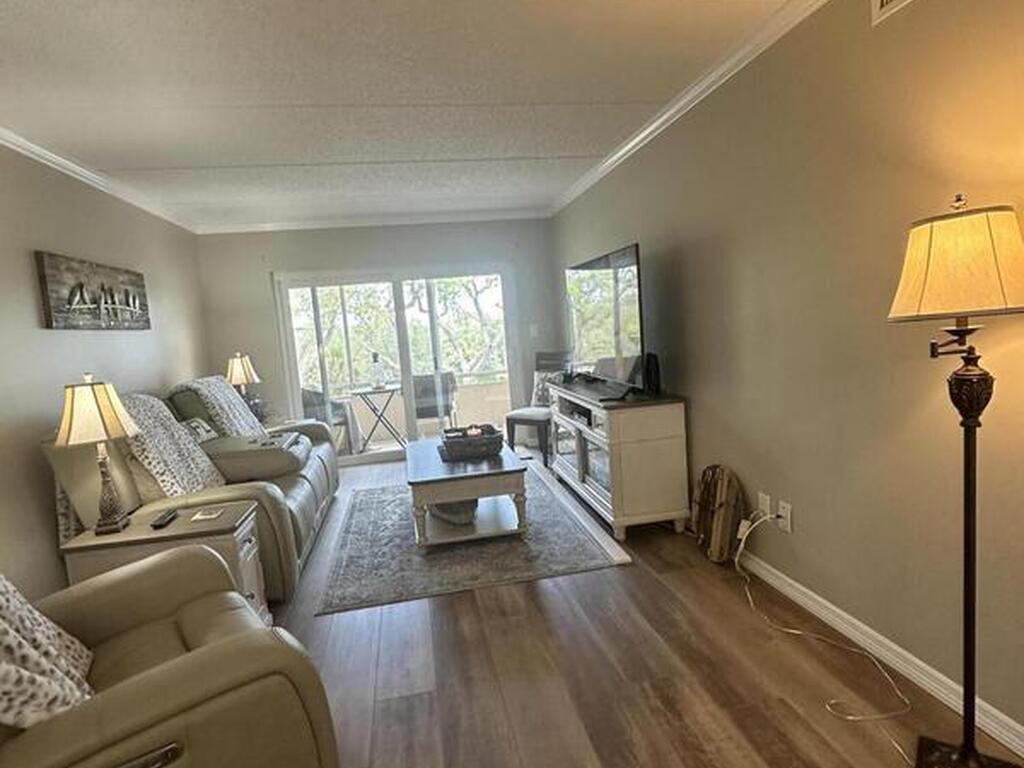 3210 N Harbor City Boulevard, Melbourne, FL 32935