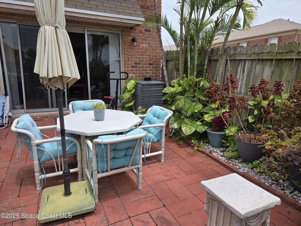 152 E Colonial Court, Indian Harbour Beach, FL 32937