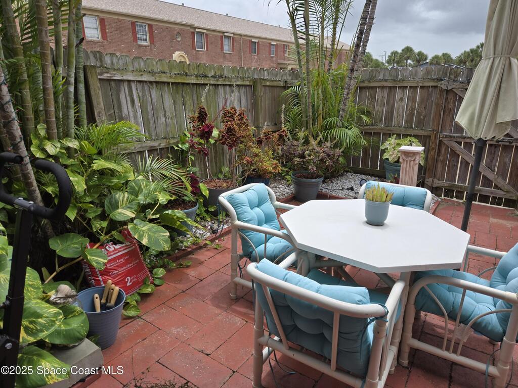 152 E Colonial Court, Indian Harbour Beach, FL 32937
