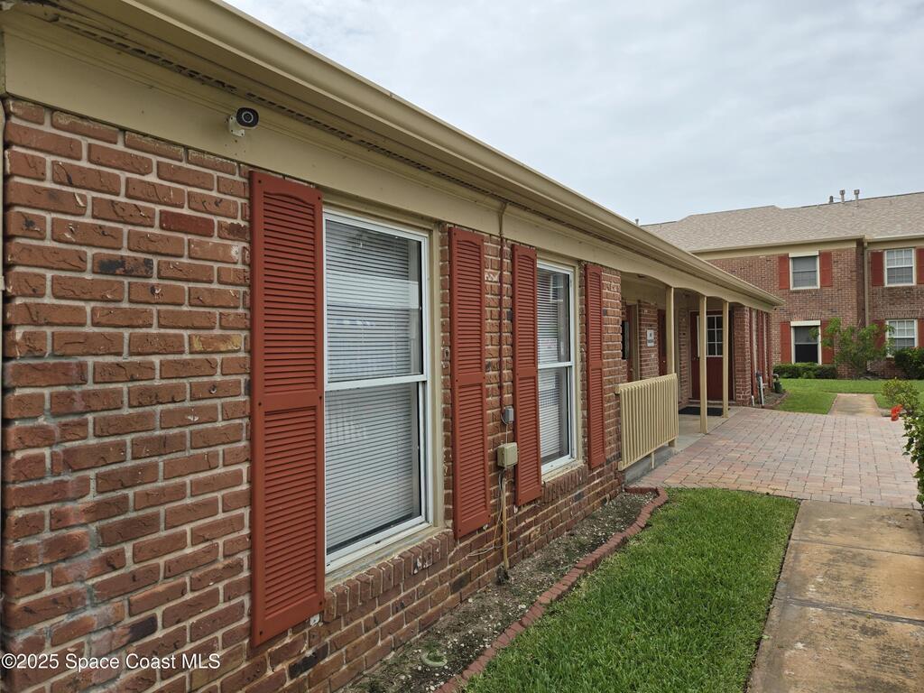 152 E Colonial Court, Indian Harbour Beach, FL 32937